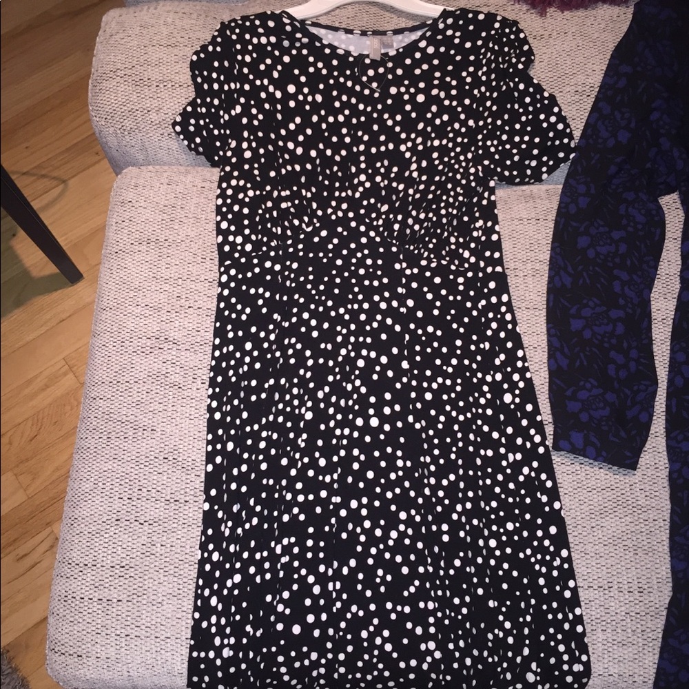 Multiple work dresses - Picture 4 of 8